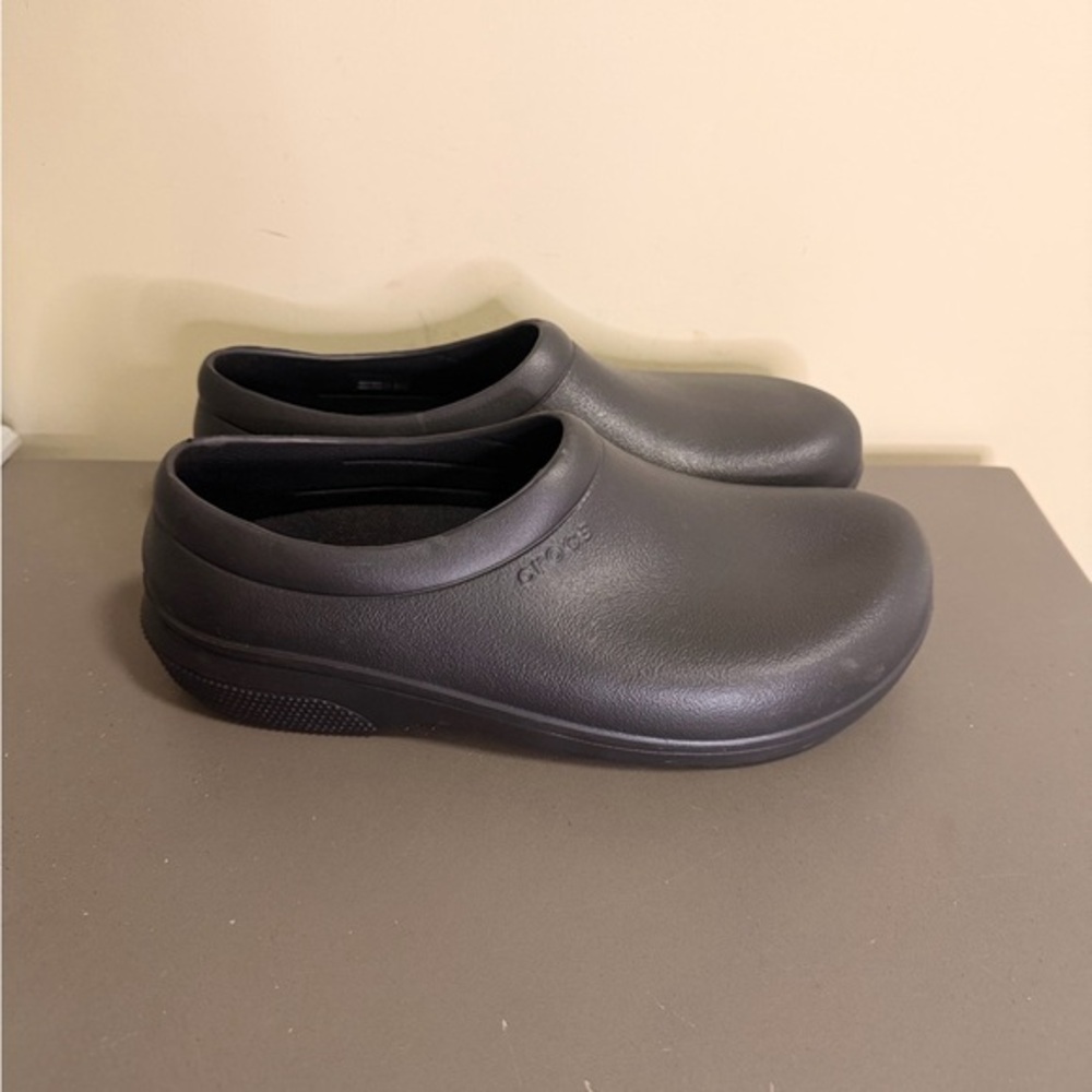 Unisex Crocs On The Clock Work Slip On Clogs Slip Resistant (Mens 10/Womens 12)